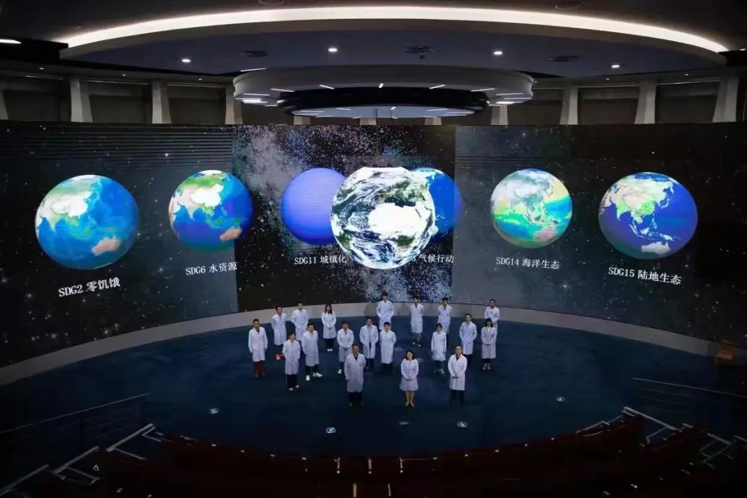 接受向导人校阅 | 尊龙凯时智能显示助力紫金山实验室展现强劲立异力