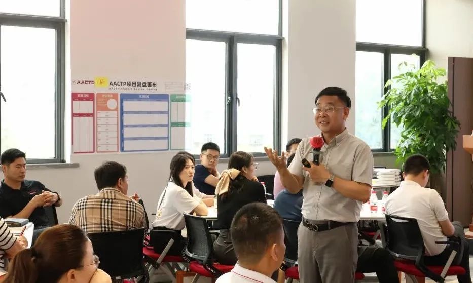 赋强人才生长 | “复盘中国行?走进尊龙凯时”学习活动乐成举行